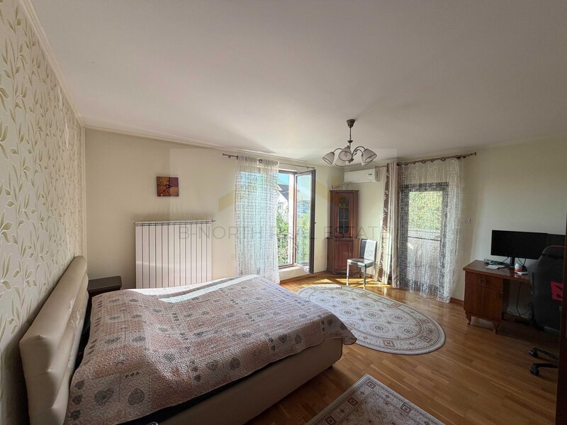 Casa / vila de inchiriat, comuna Berceni, 350 mp utili, curte 400 mp