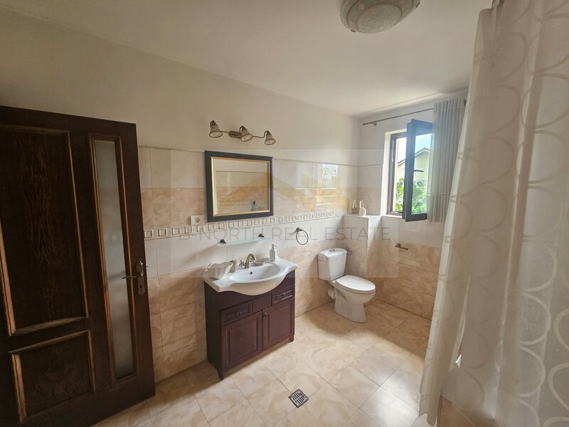 Casa / vila de inchiriat, comuna Berceni, 350 mp utili, curte 400 mp