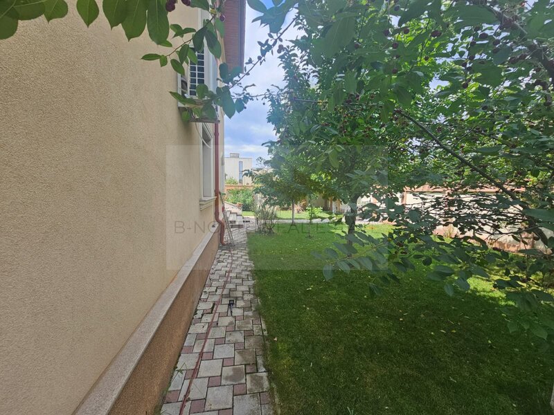Casa / vila de inchiriat, comuna Berceni, 350 mp utili, curte 400 mp