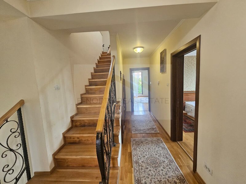 Casa / vila de inchiriat, comuna Berceni, 350 mp utili, curte 400 mp