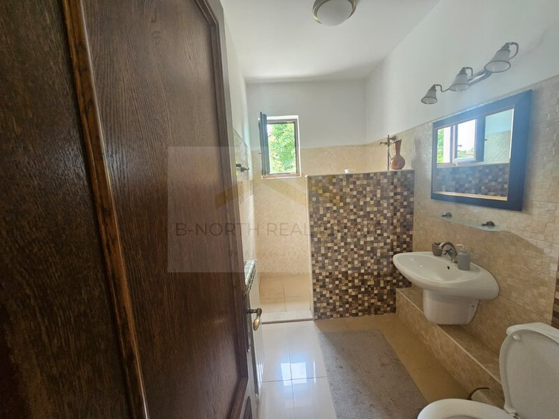 Casa / vila de inchiriat, comuna Berceni, 350 mp utili, curte 400 mp